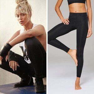 "V" Mid-Rise Ankle Leggings by Ivy Park
